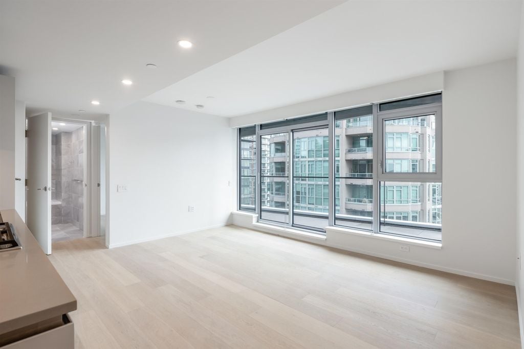 889 Pacific St, #1401