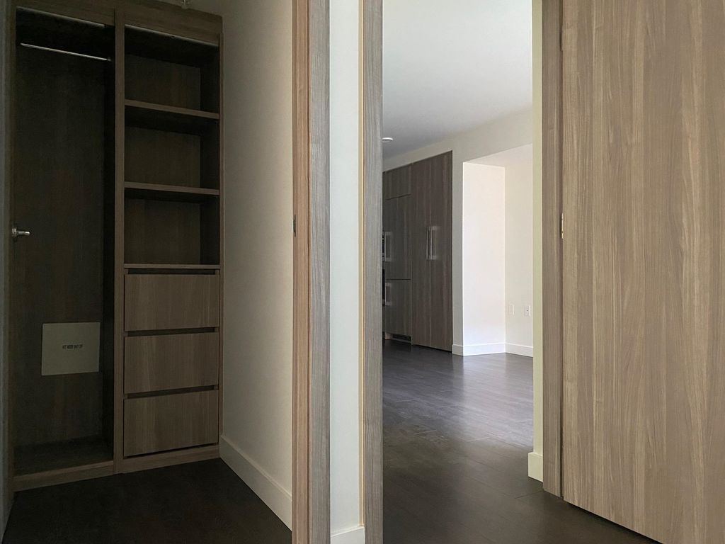 455 SW Marine Dr, #607