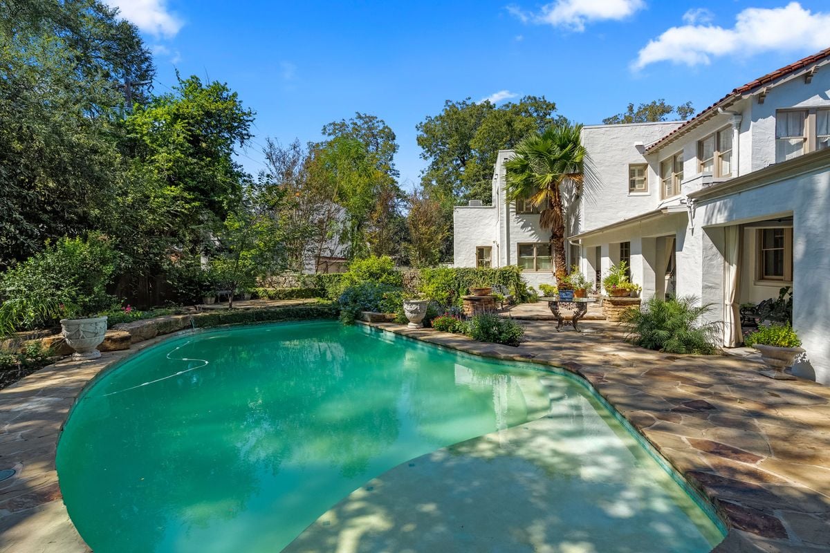 Historically Significant Spanish Revival in Monte Vista