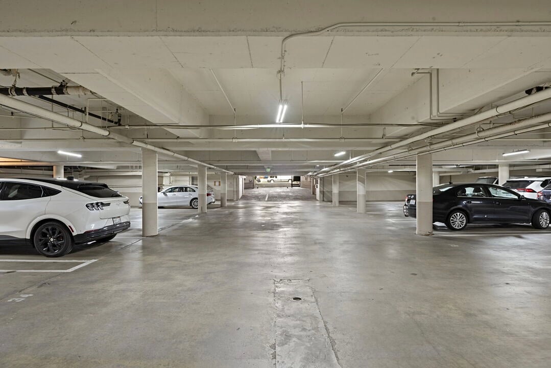 11970 Montana Ave Unit: 207, Brentwood 