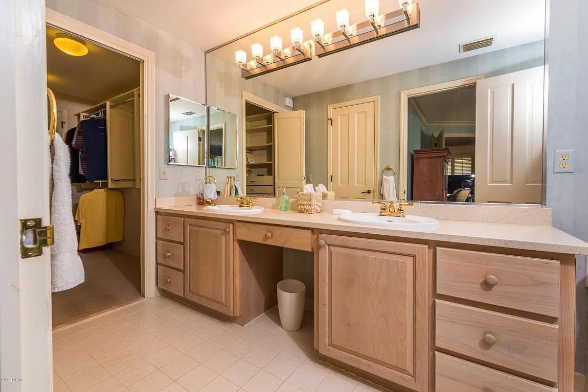 186 Sea Hammock Way