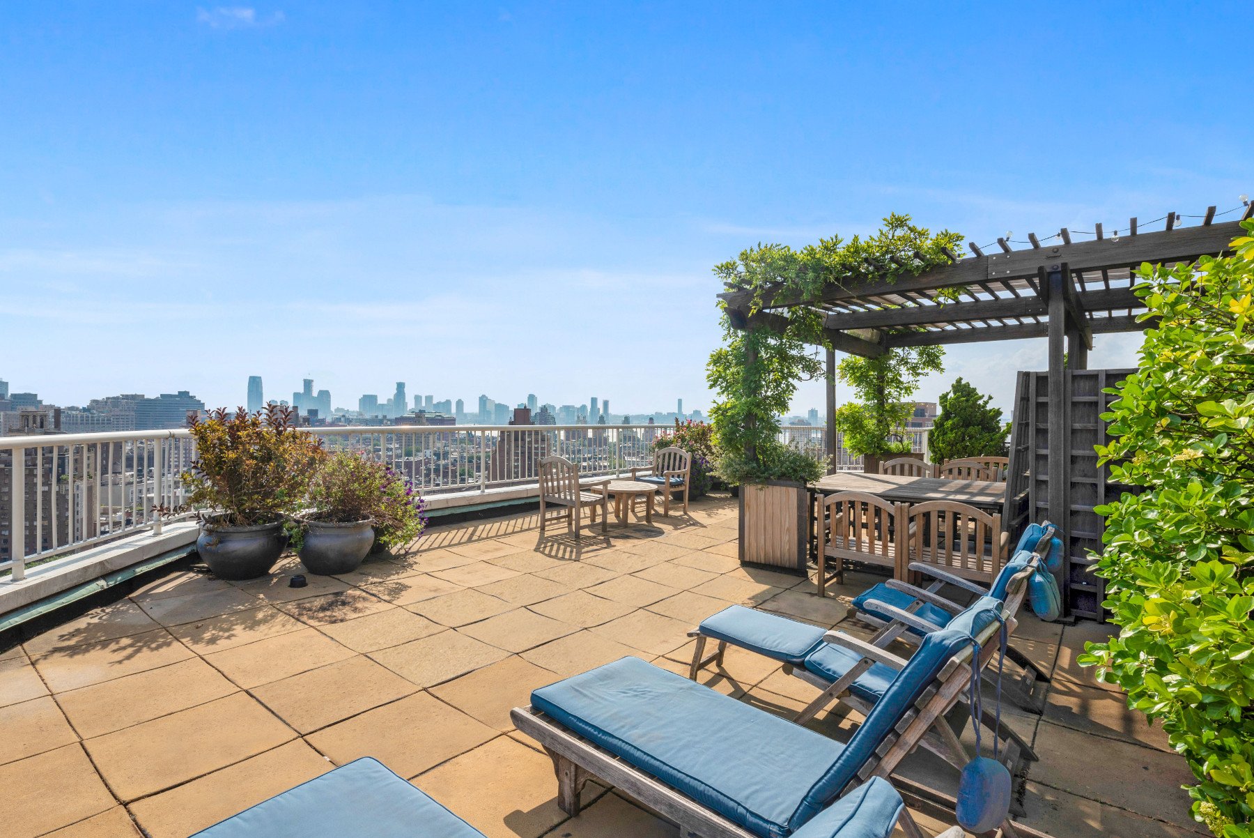 101 West 12th St #12X