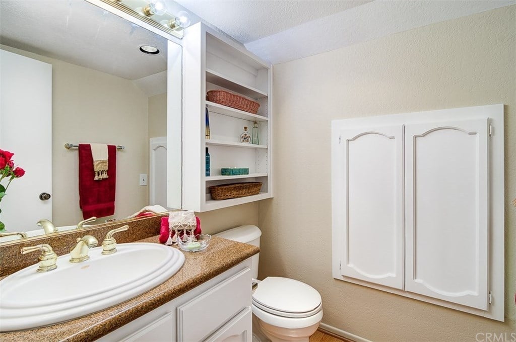 925 Van Ness Ct