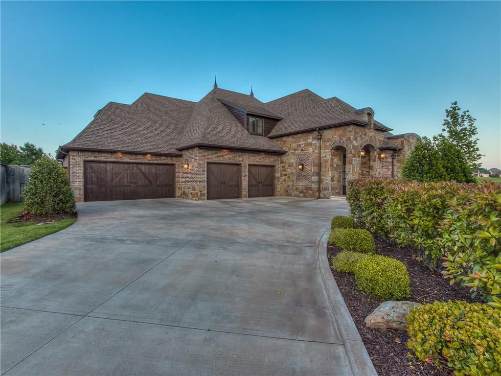Rose Creek Edmond Oklahoma: Gated Luxury Living, Country Club Lifestyle, and Why Buyers Love This Community - Wyatt Poindexter - The Agency