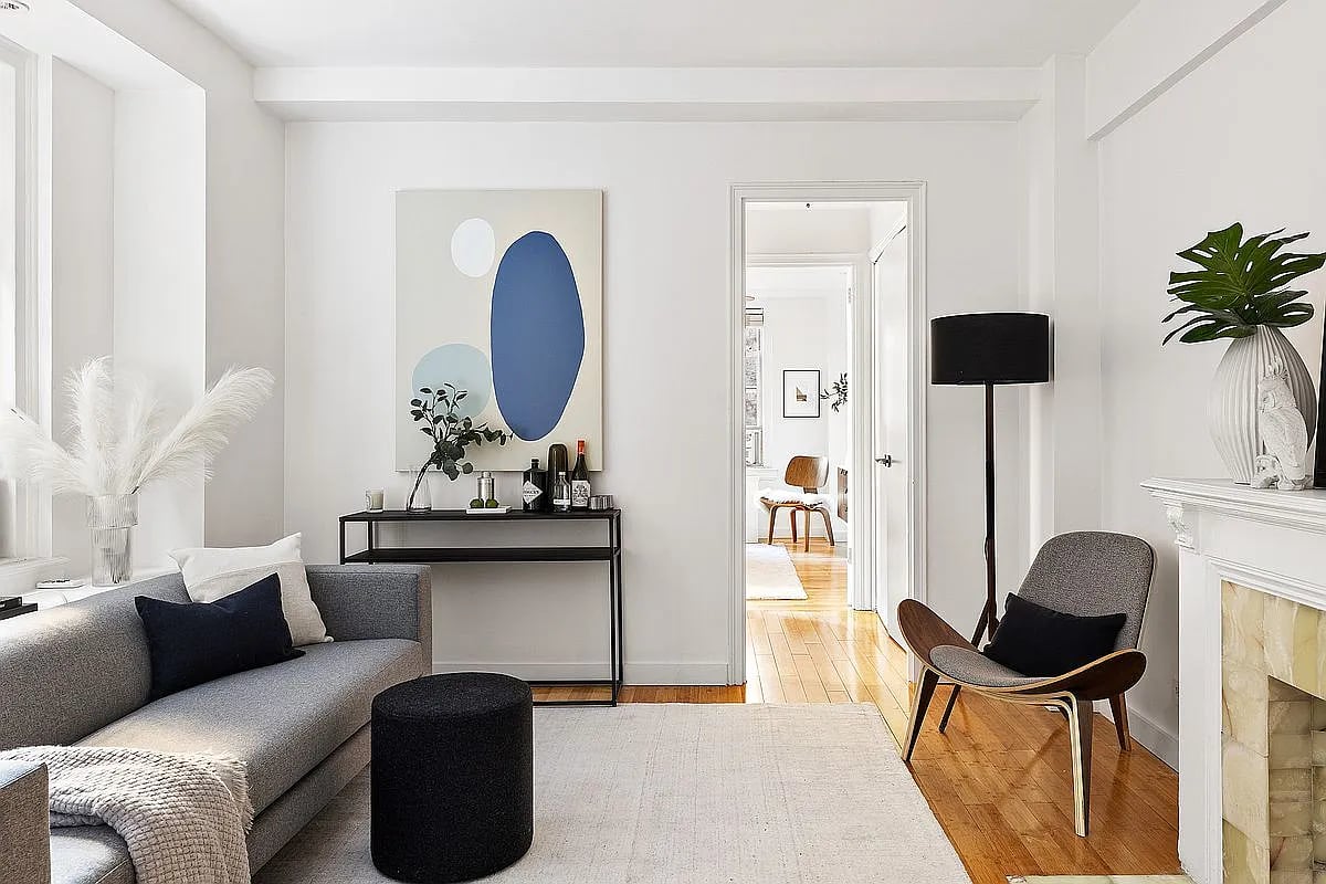 45 5th Ave APT 4C
