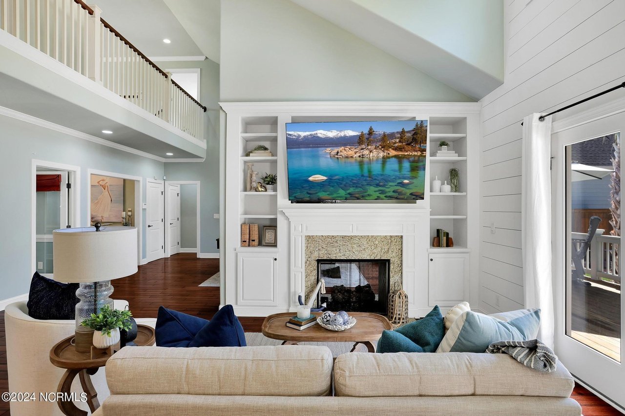 321 E Island View Dr