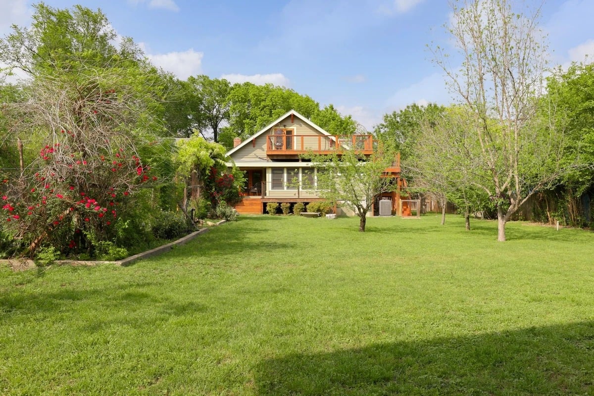 1917 Miles Avenue