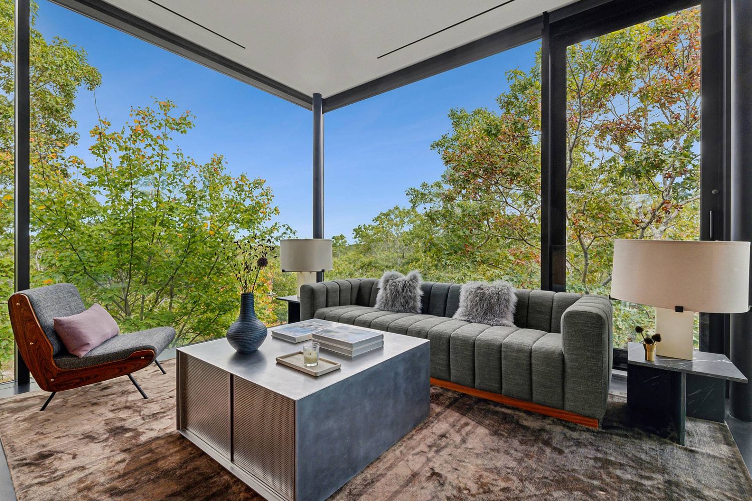 HAMPTONS ARTIST RETREAT BY NOTABLE ARCHITECT ON NEARLY 10 ACRES