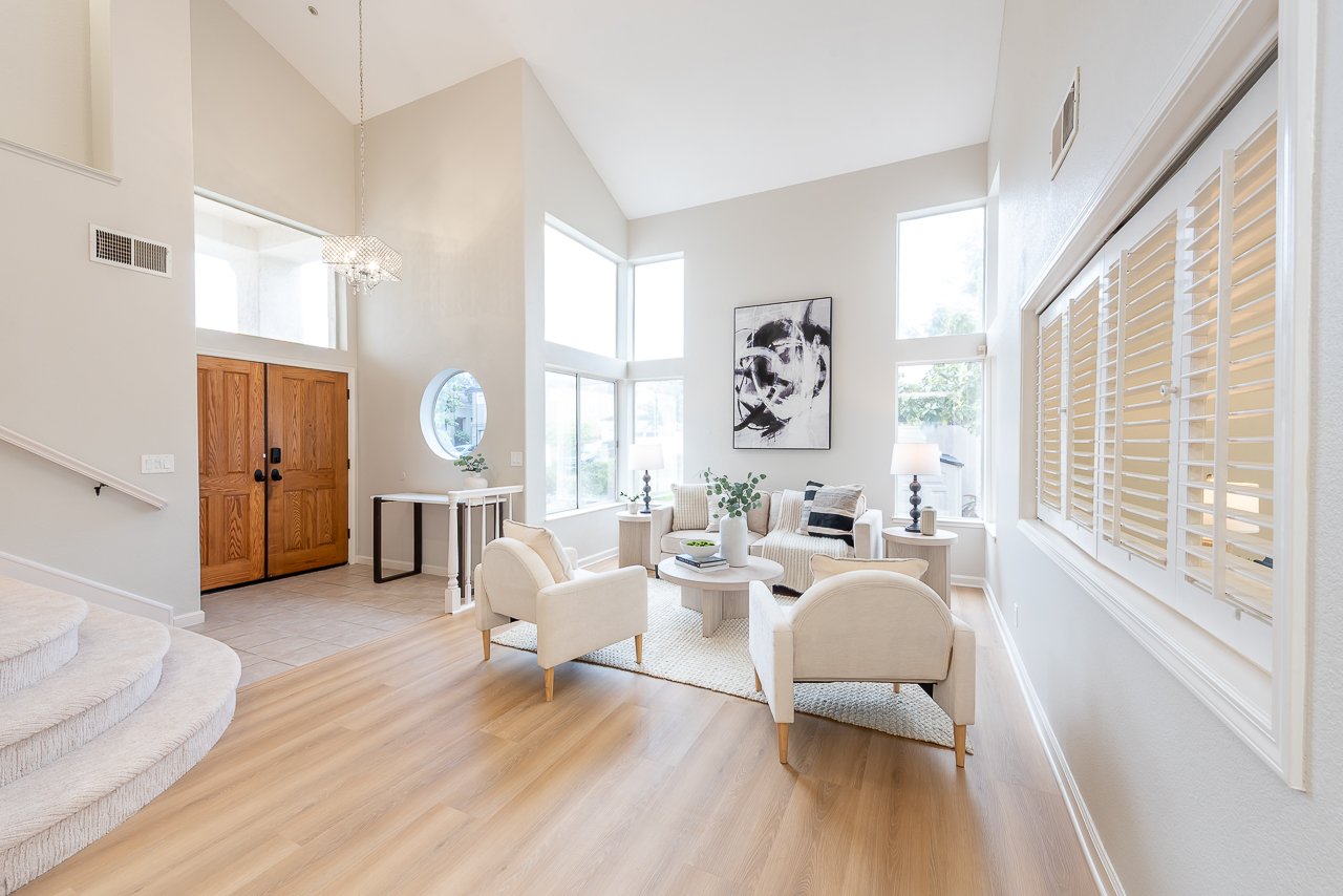 Meridien Court - Gated Community!