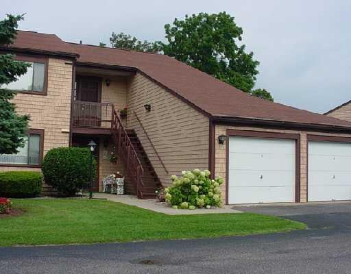 30 SWEET MEADOWS Court Unit #18
