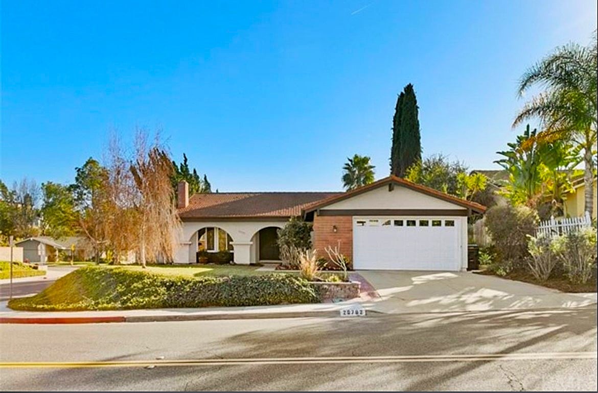 26782 La Sierra Dr