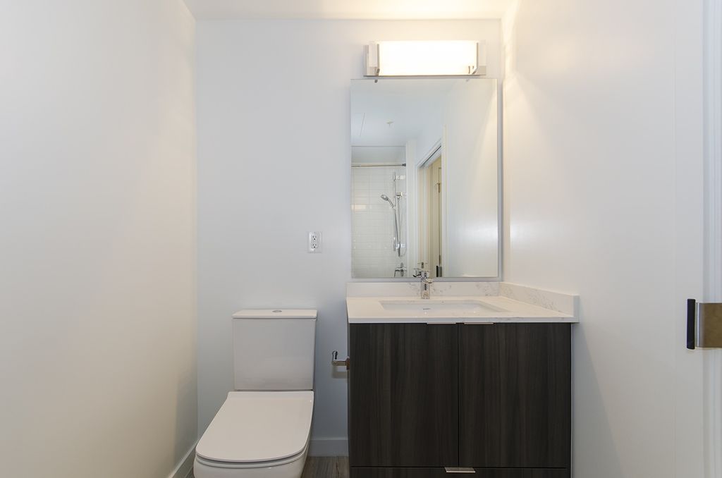 725 Marine Dr, #206