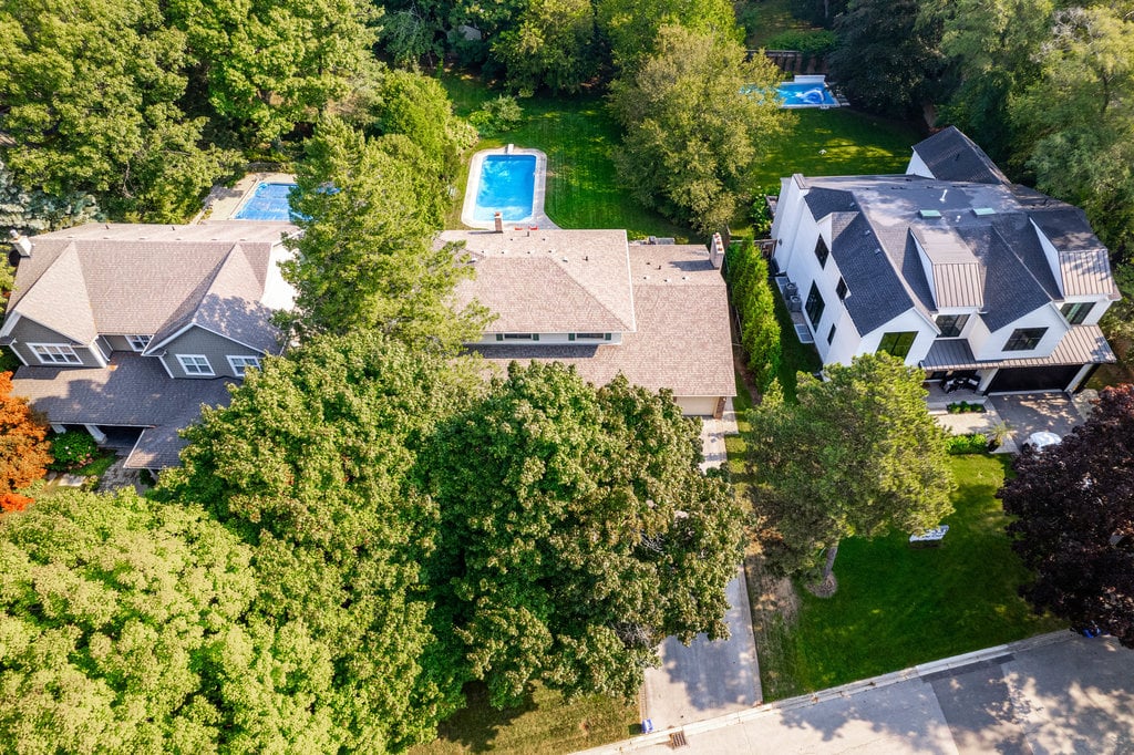 335 CAREY Court Oakville