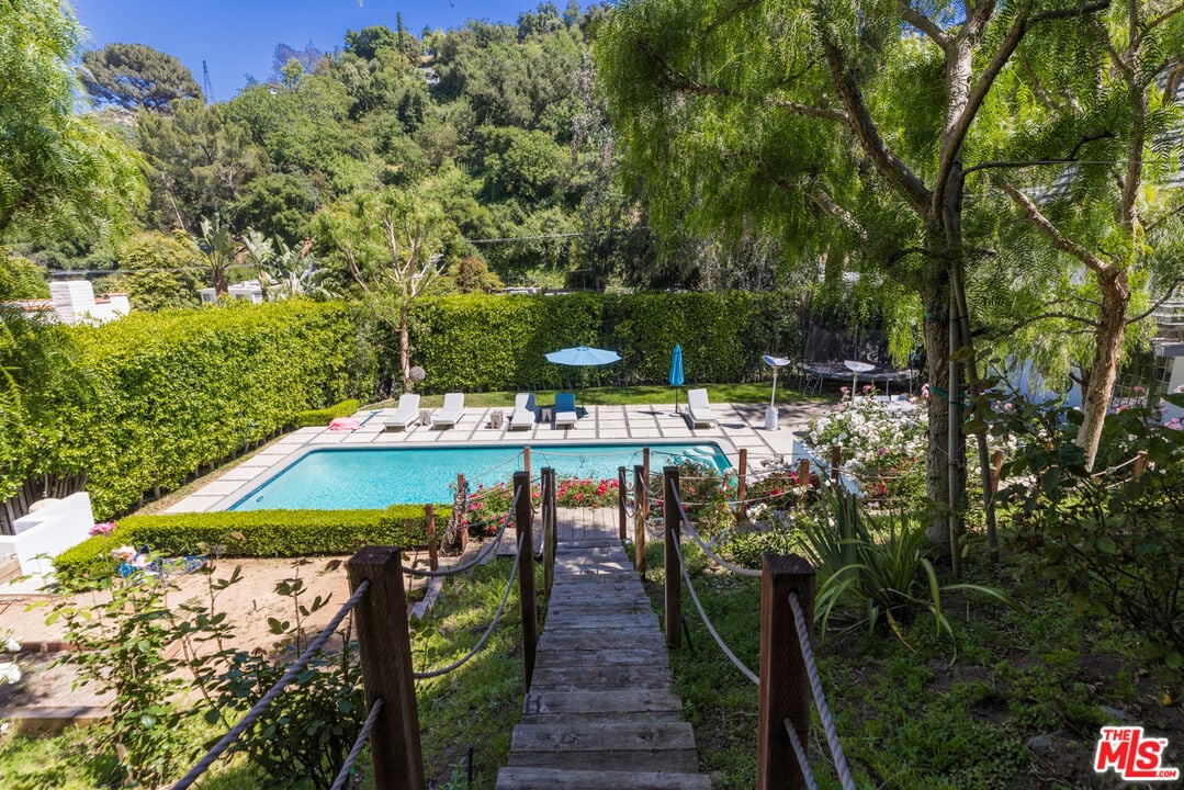 Pinnacle Estate, Wonderland Ave, 90046