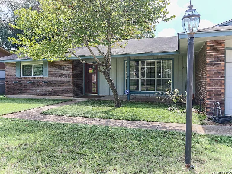 6326 Dove Hill Dr