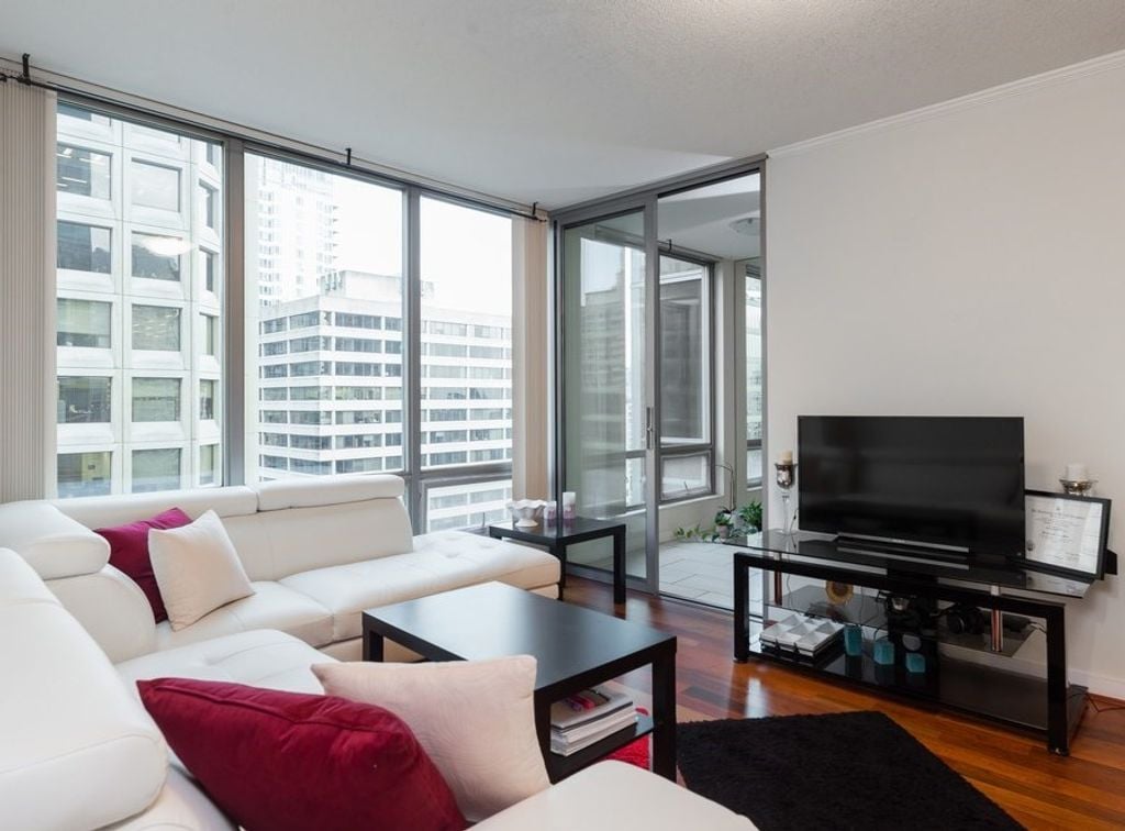 1200 W Georgia St, #1805