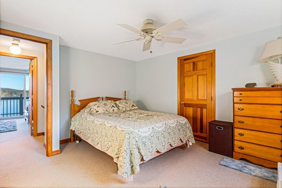 36 Worcester Way Lincoln, ME 04457
