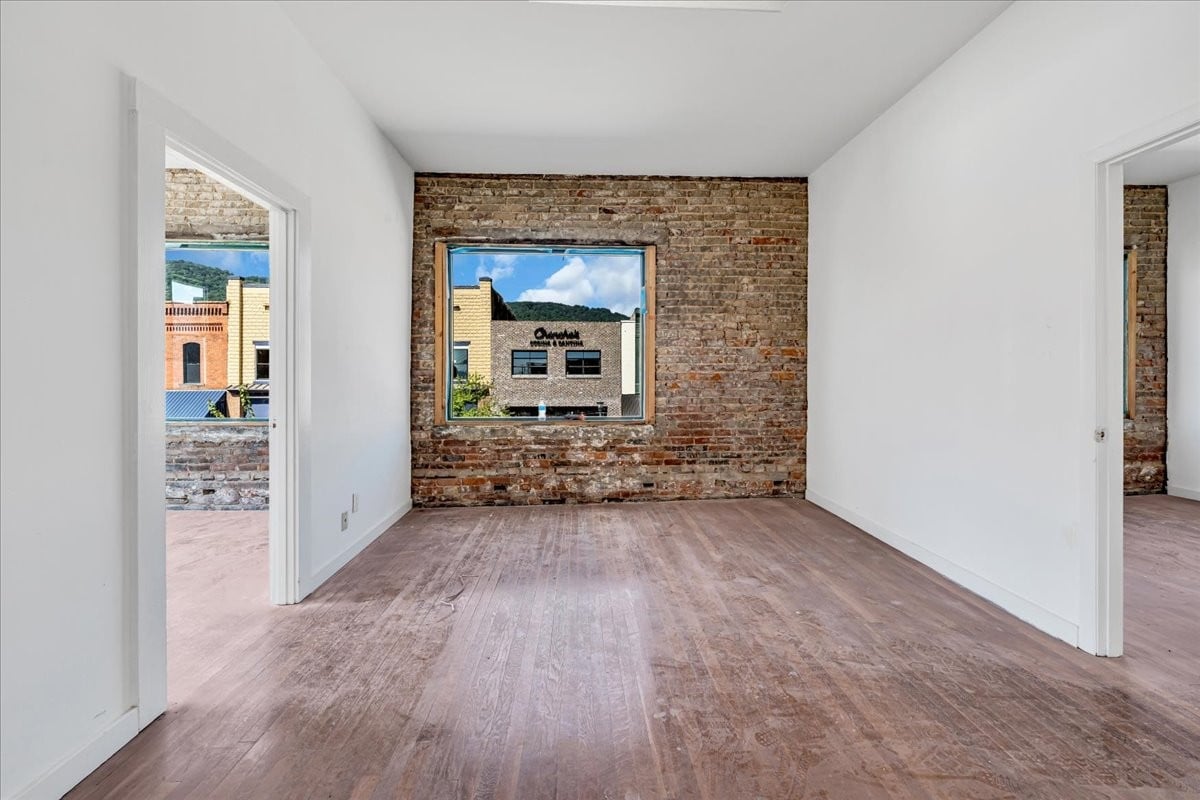 227 S Cedar Ave