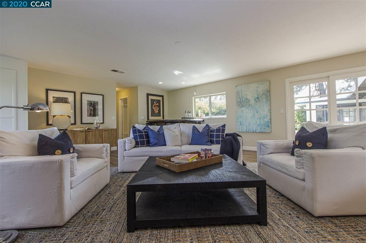 3258 Judith Ln