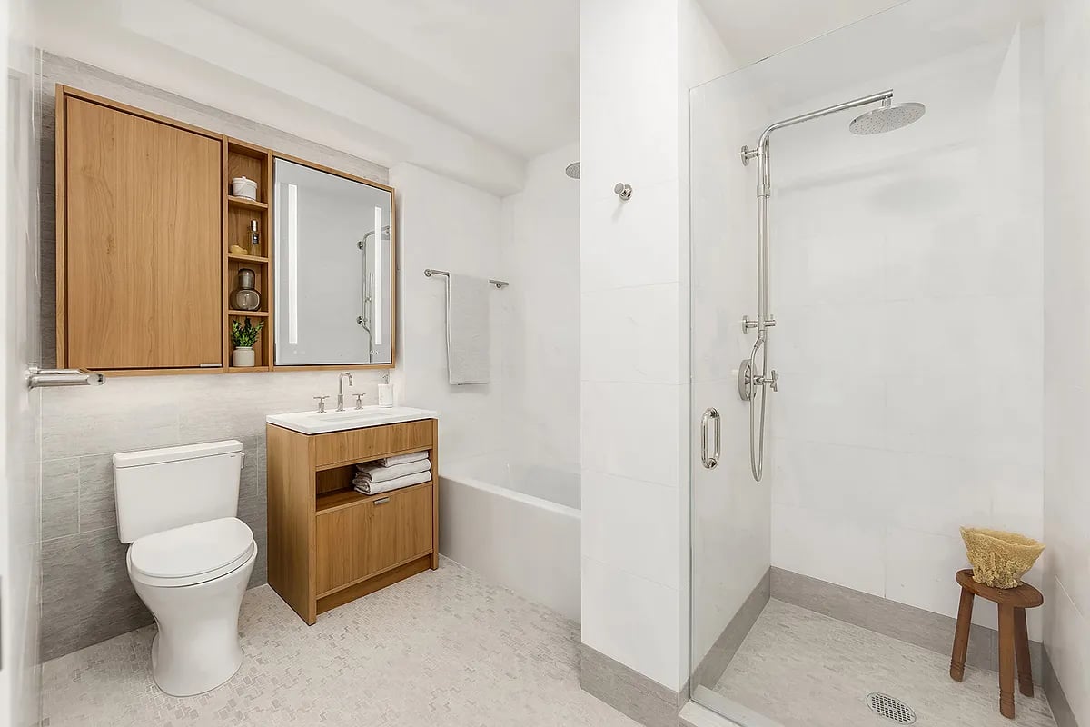 20 River Terrace Unit: 14M