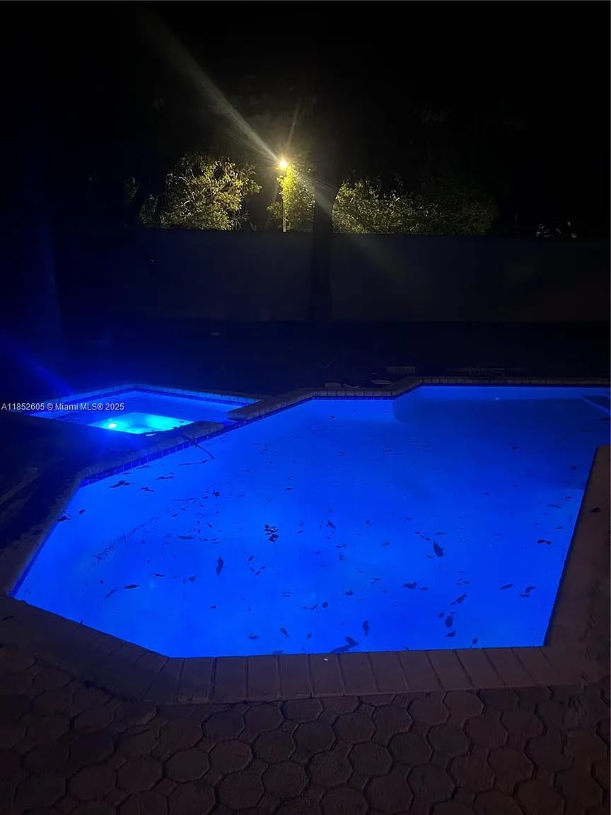 2449 NW 64th St