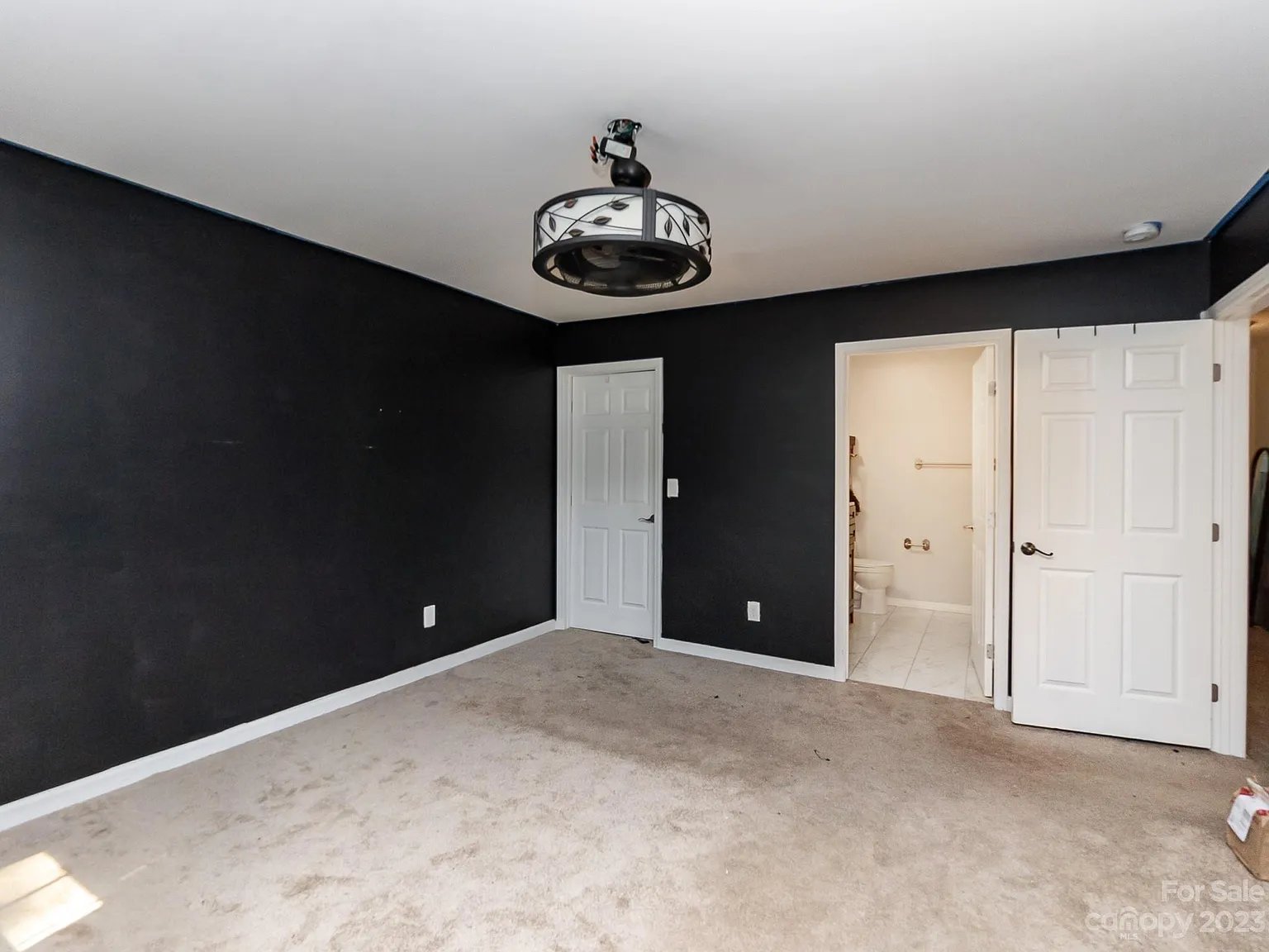 2315 Sunset Blvd