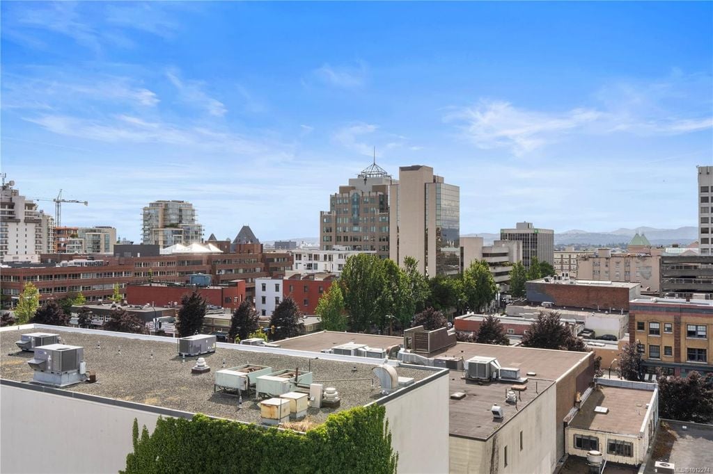 835 View St, #910