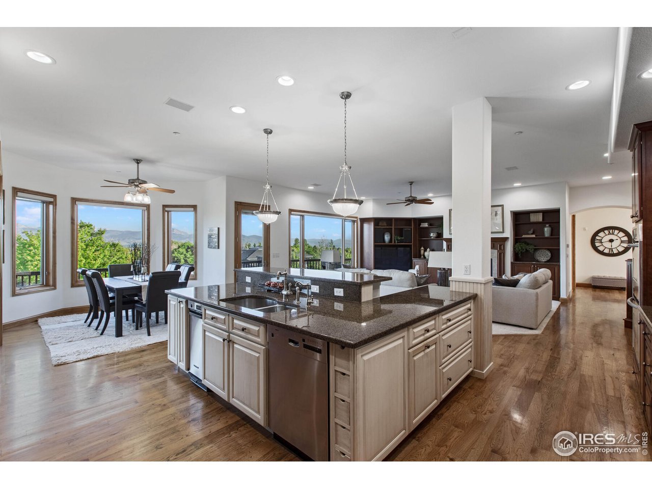 255 Barcelona Dr