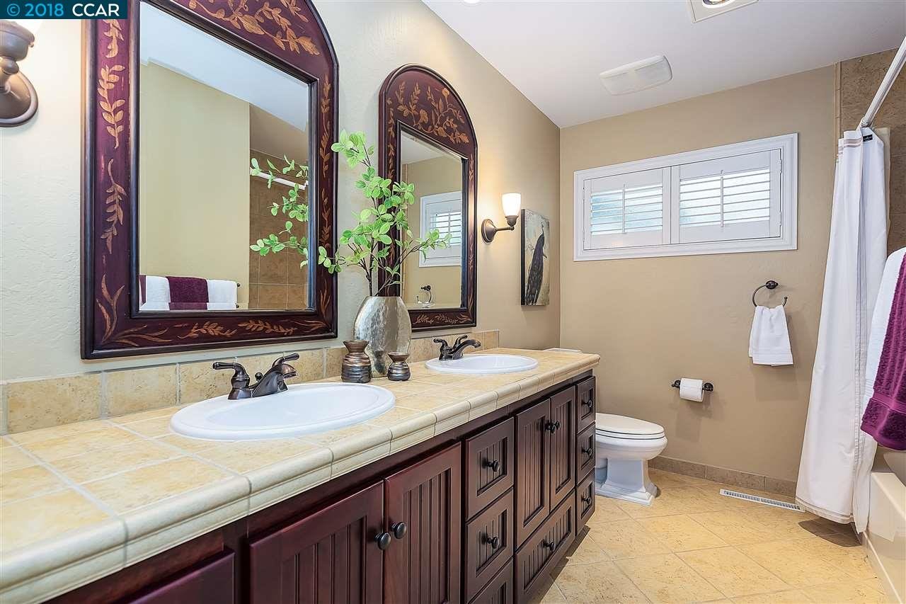 1853 Del Rio Dr