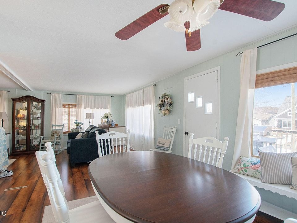 12507 Terry Ave, Wayland, MI 49348