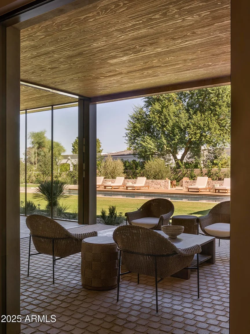 8631 N AVENIDA DEL SOL