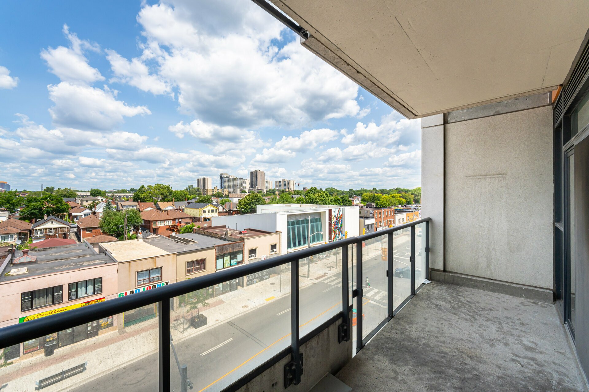 1603 Eglinton Ave W Unit: 417 