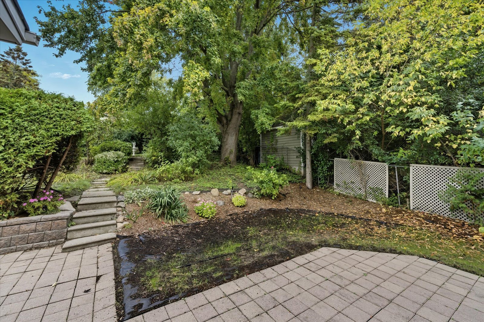 28 Christman Crt 