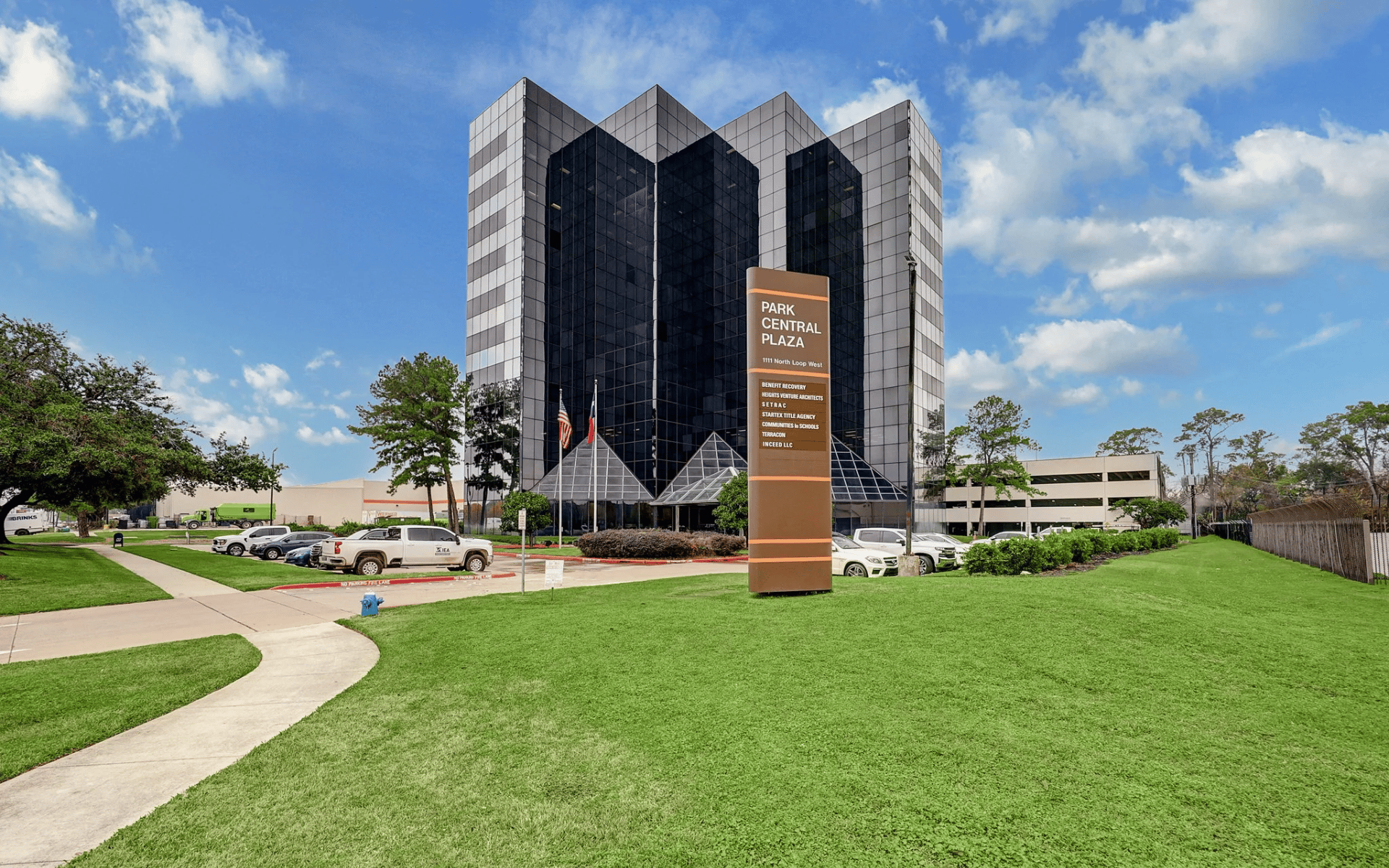 Park Cntl Plaza - 1111 N Loop W