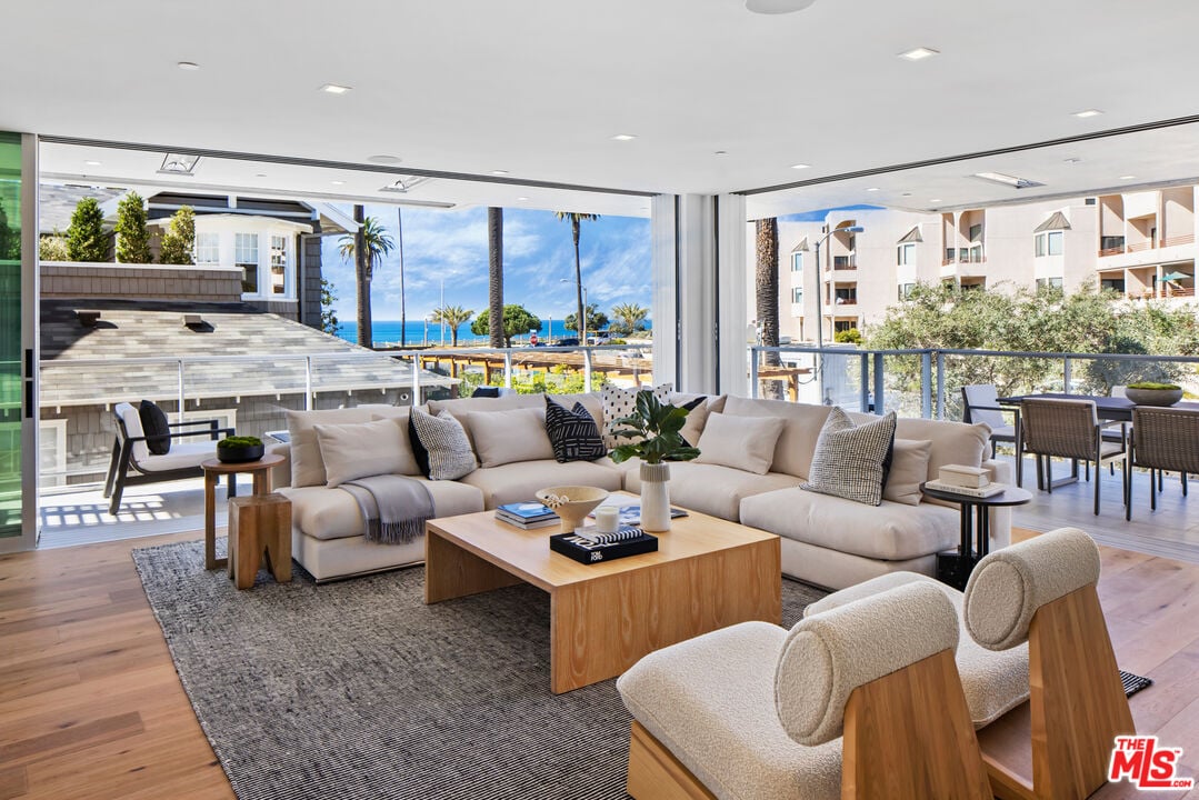 401 Ocean Ave #3
