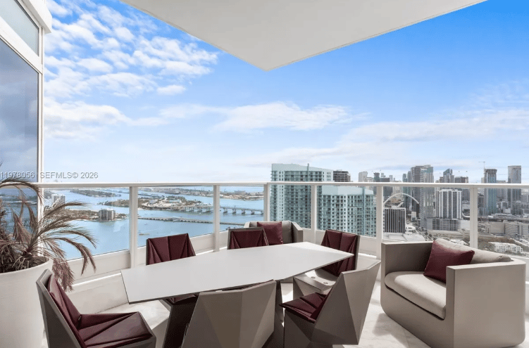 LUXURY IN THE MIAMI SKY