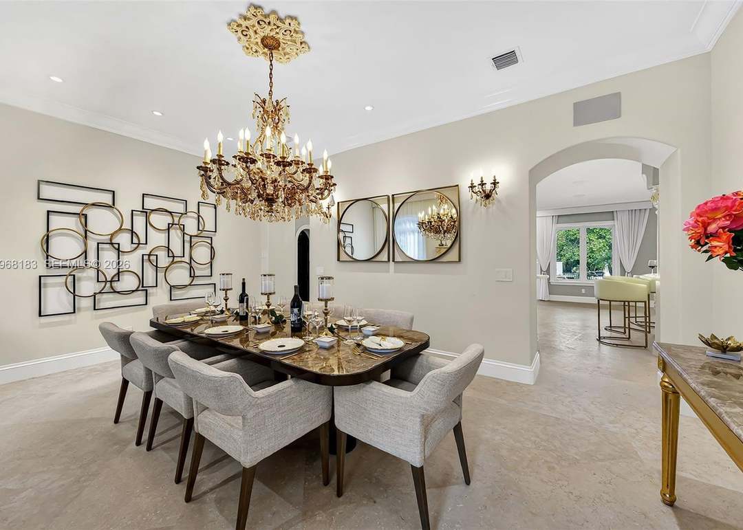 628 Coral Way