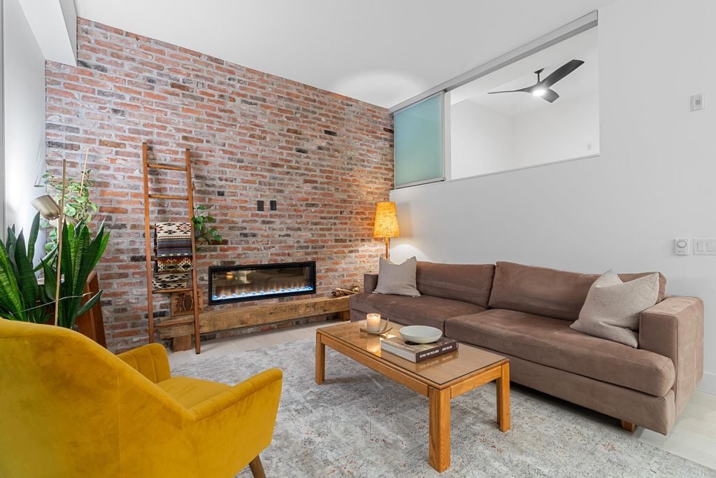 300 Salter St, #118
