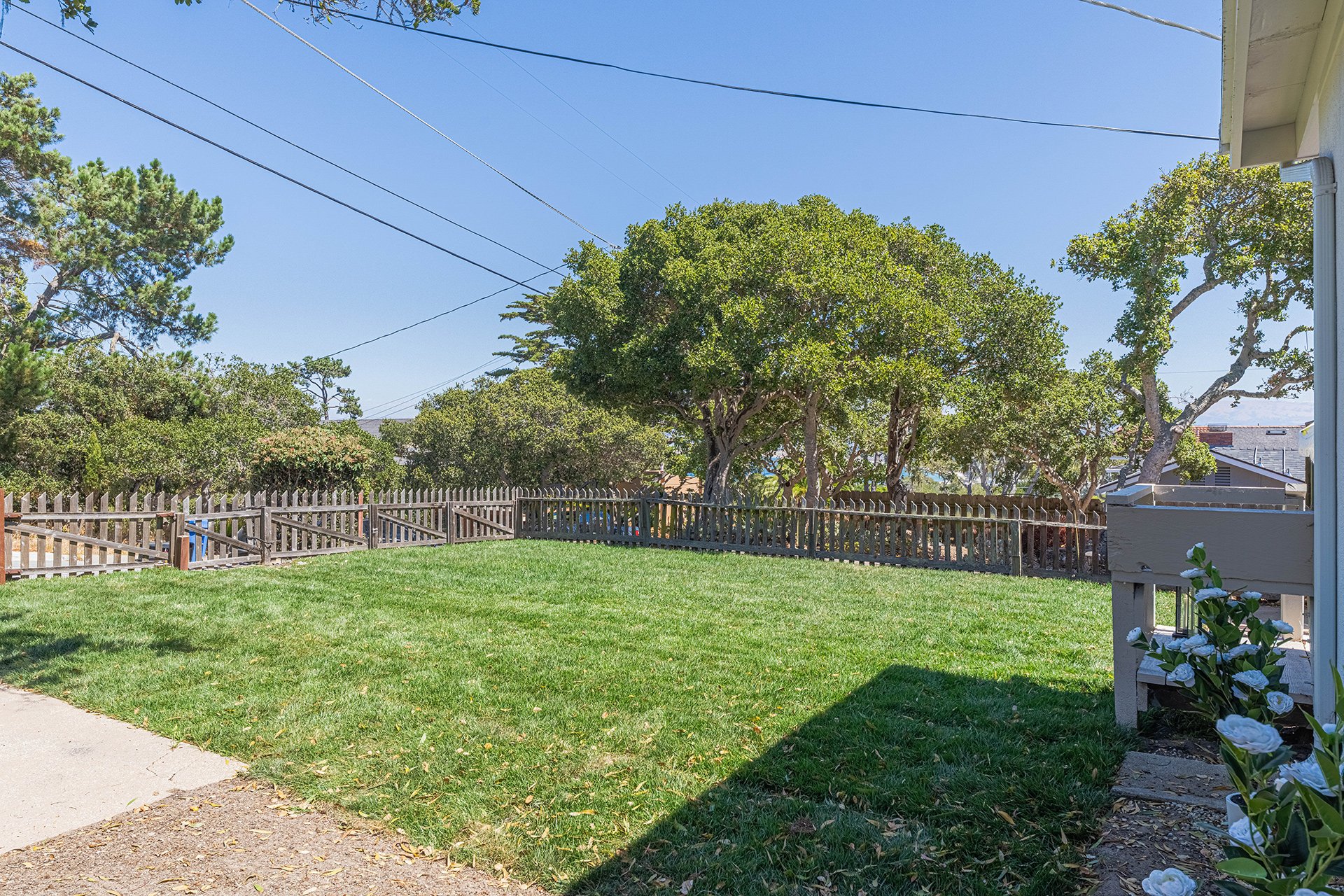 Charming Monterey Haven - 1056 Harrison St
