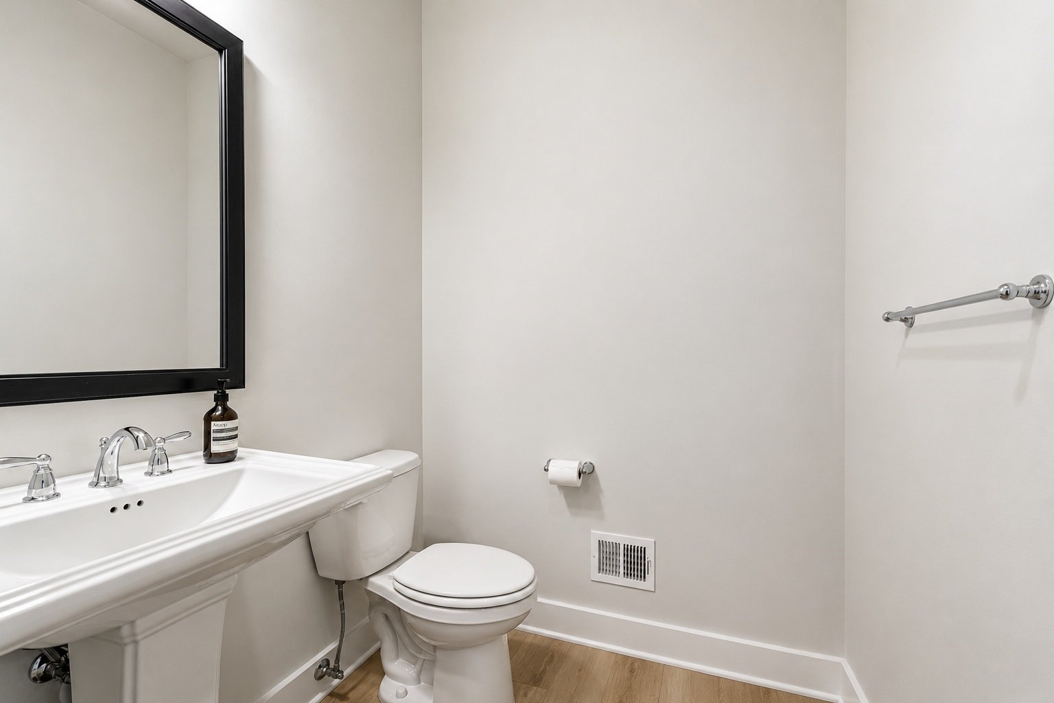 8189 River Rd, Bethesda MD 20817