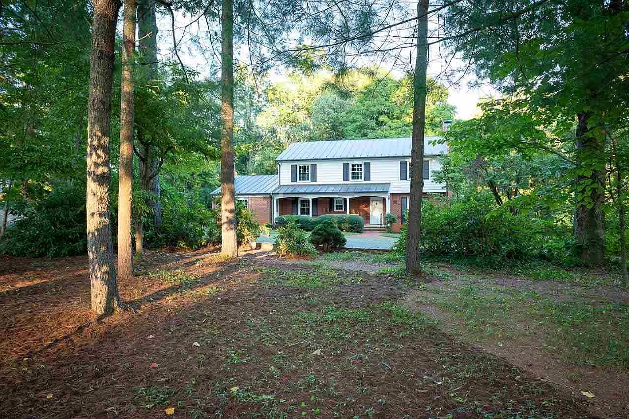 17 Old Farm Rd