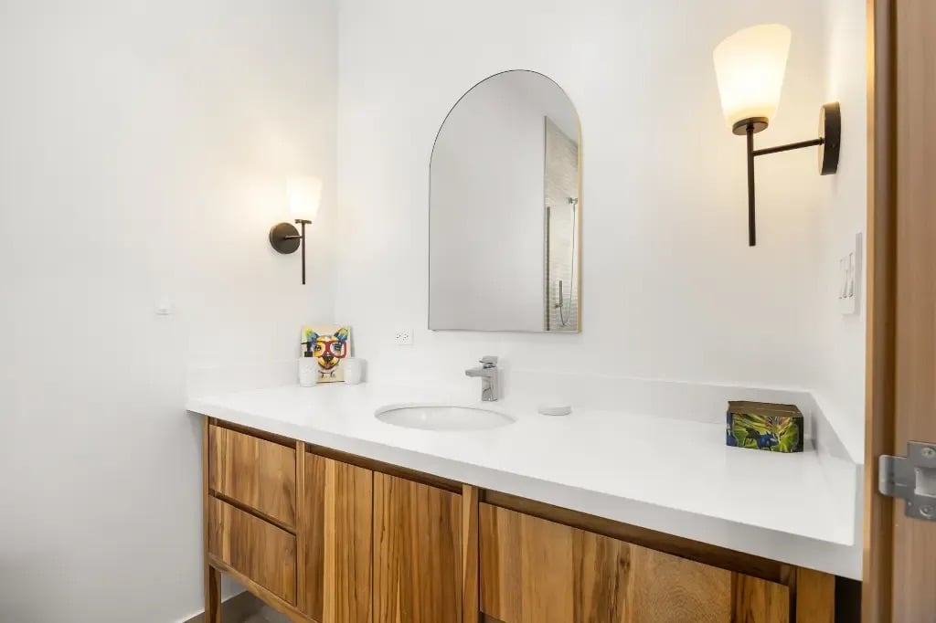 Elegant Tropical Oasis in Reserva Conchal