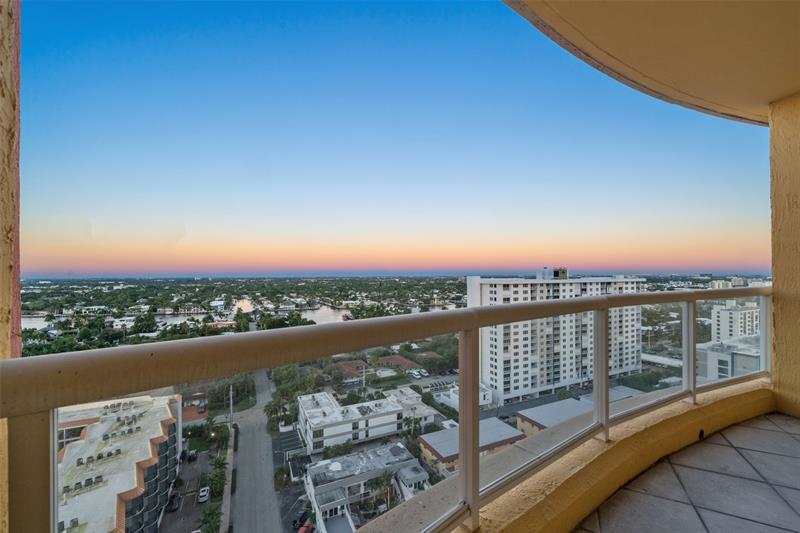 2100 N Ocean Blvd: Unit 18D