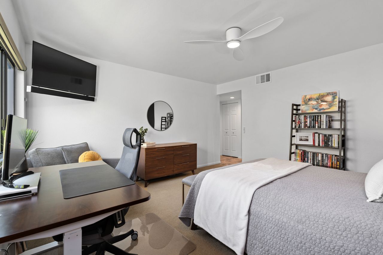 Miraleste Condo