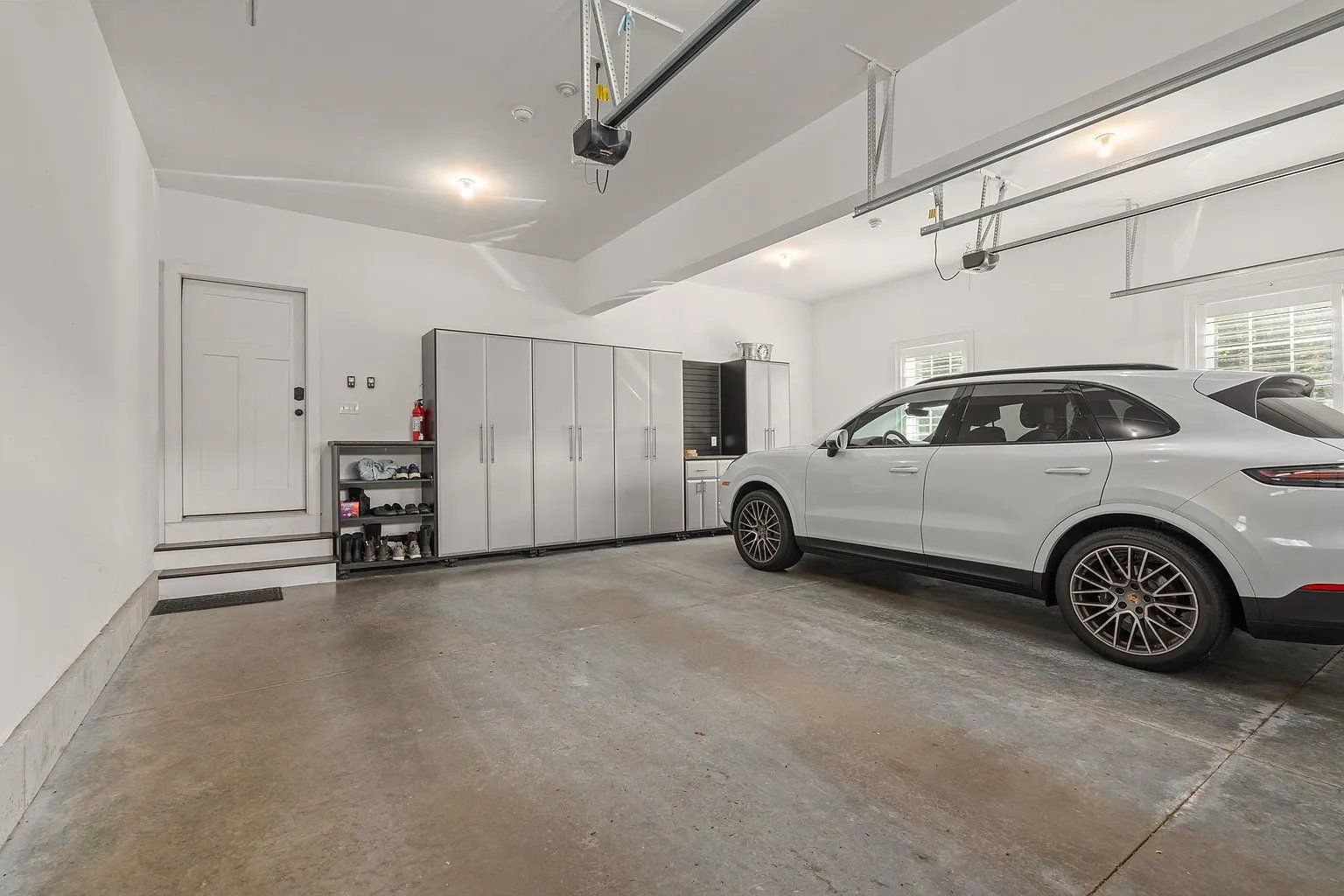 28 Singh Dr