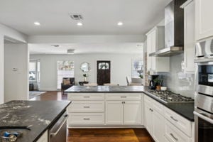 260 E Edgewood Pl