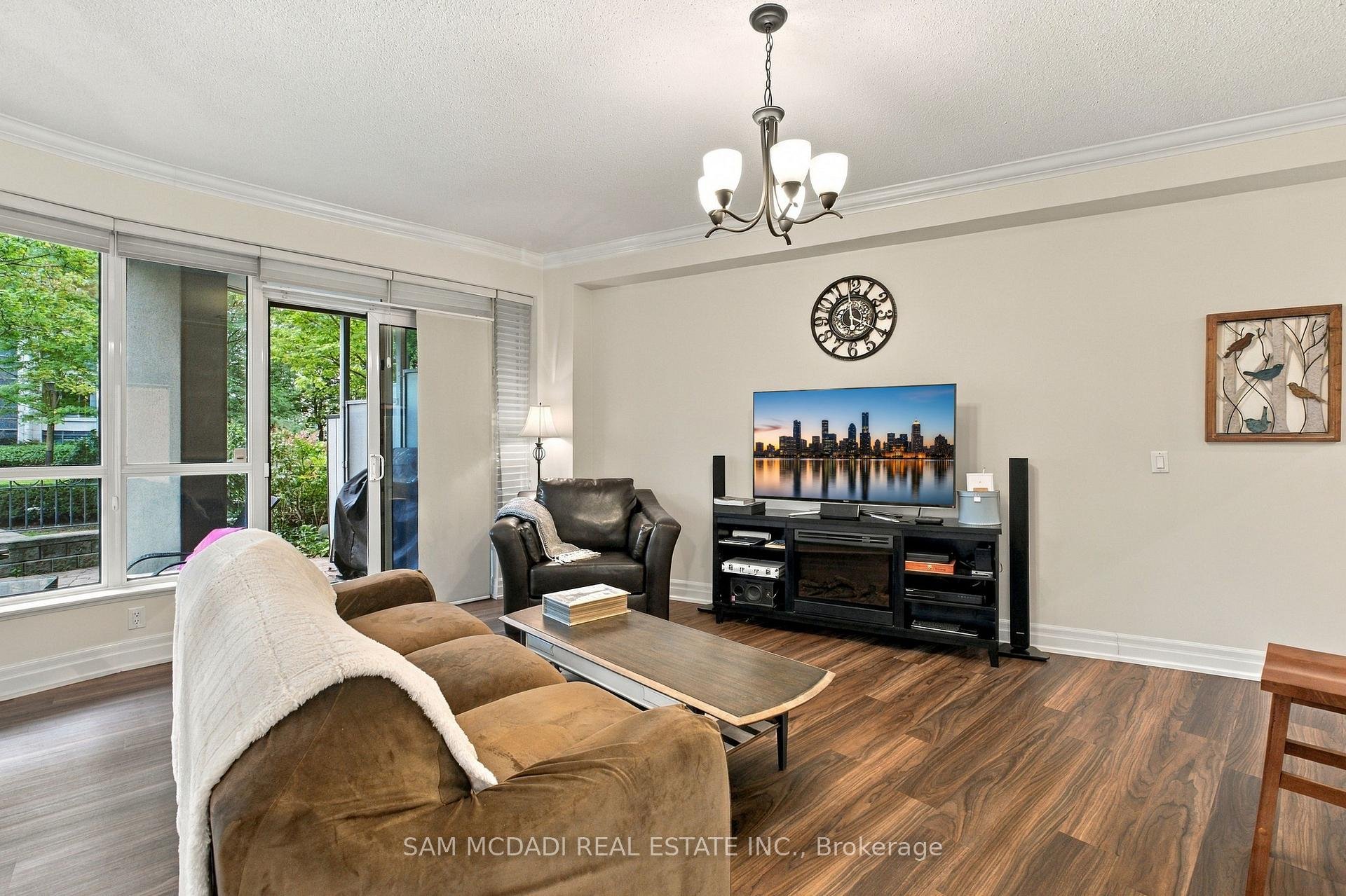 2087 Lake Shore Boulevard W 103, Toronto Unit: 103
