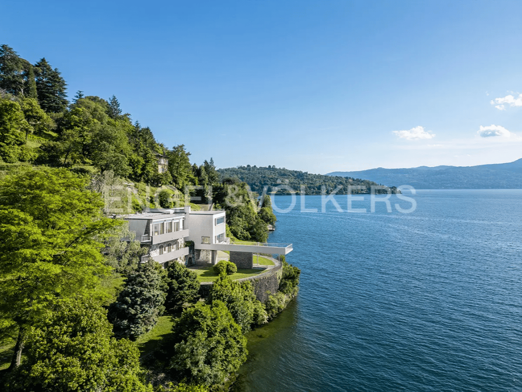 Blockhaus Prestigious Waterfront Villa