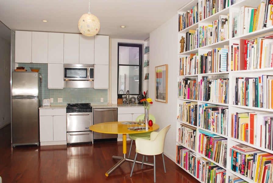 231 West 21St Street Unit: 2E