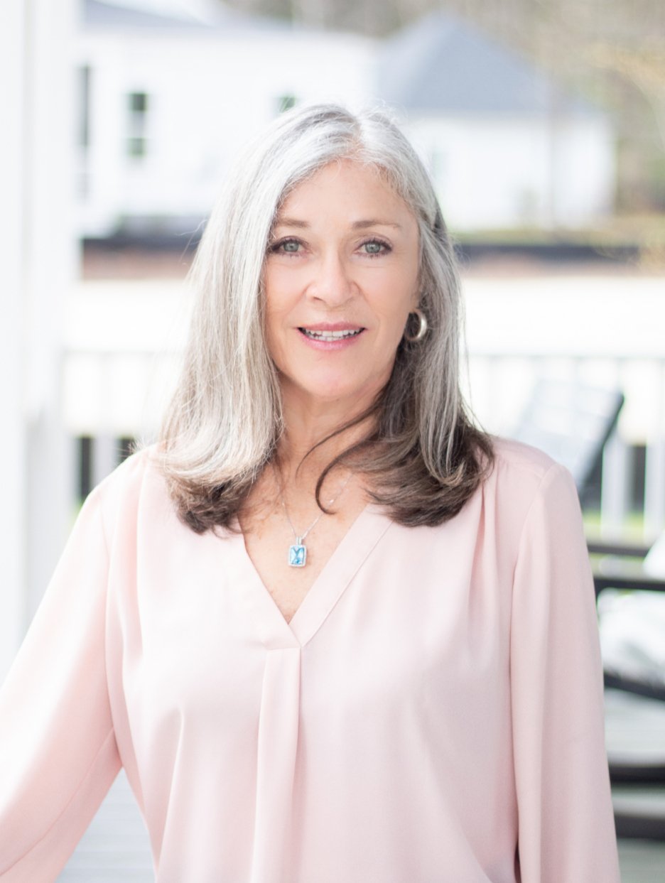 Sharyn Nichols Mount Pleasant, SC Real Estate Agent Headshot